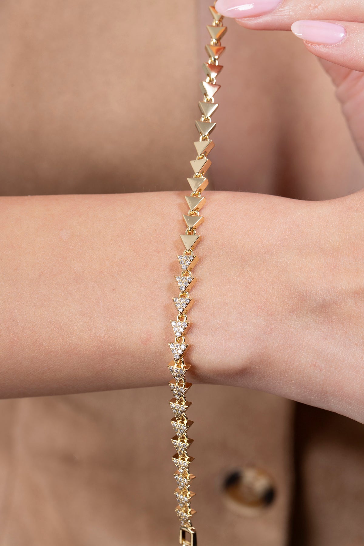 Kadın 14K Gold Kaplama Modern Kuyum İşçiliği Tasarım Bileklik