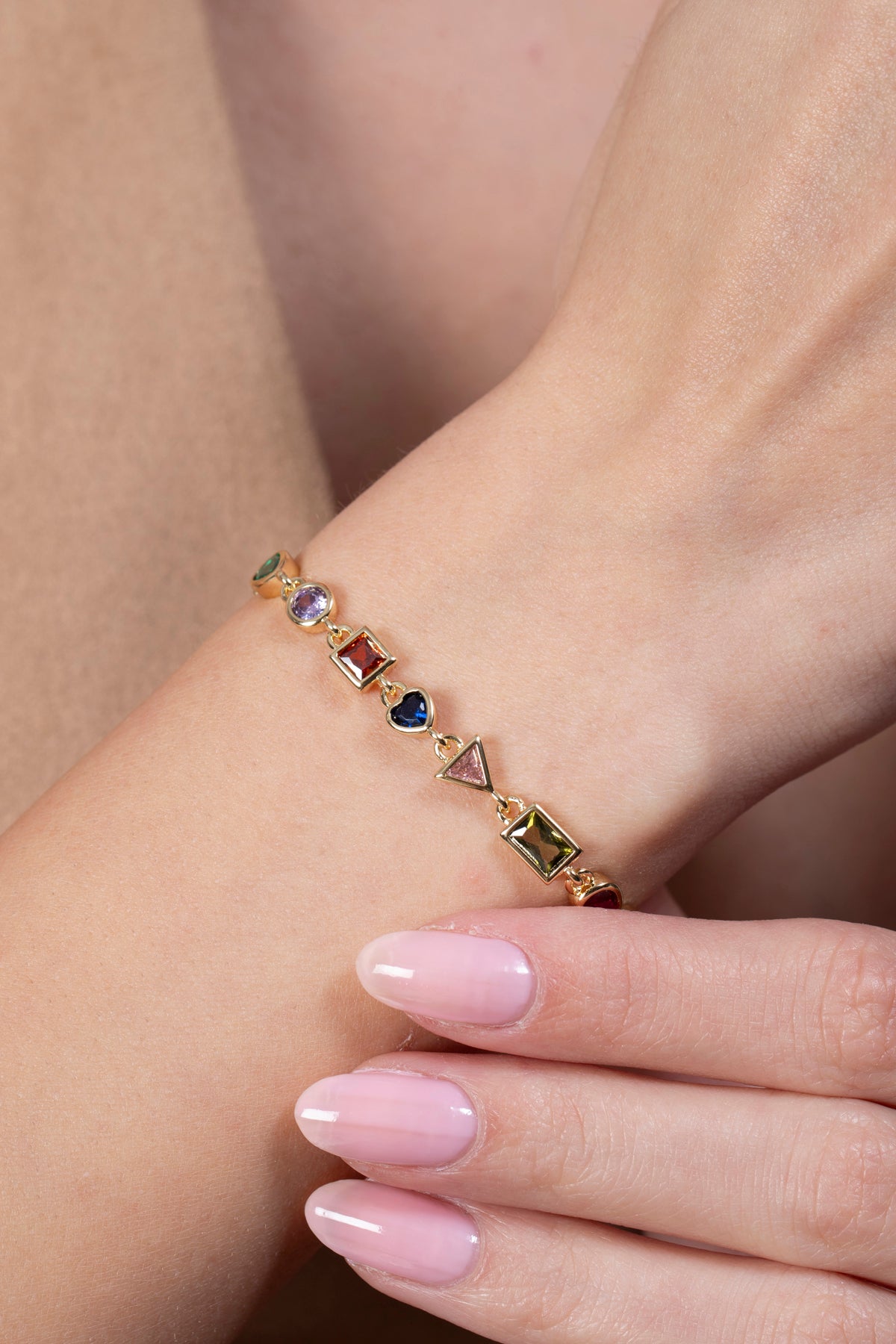Kadın Renkli Zirkon Taşlı Tasarım 14K Gold Kaplama Bileklik
