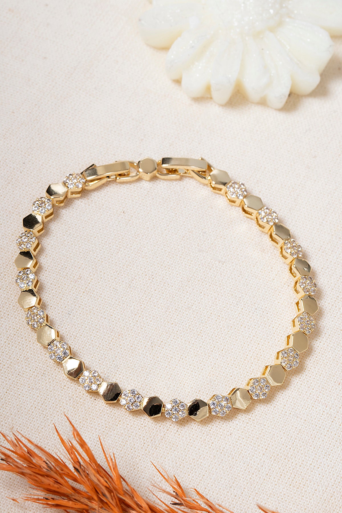 Kadın Zirkon Taşlı Petek Model 14K Gold Kaplama Bileklik