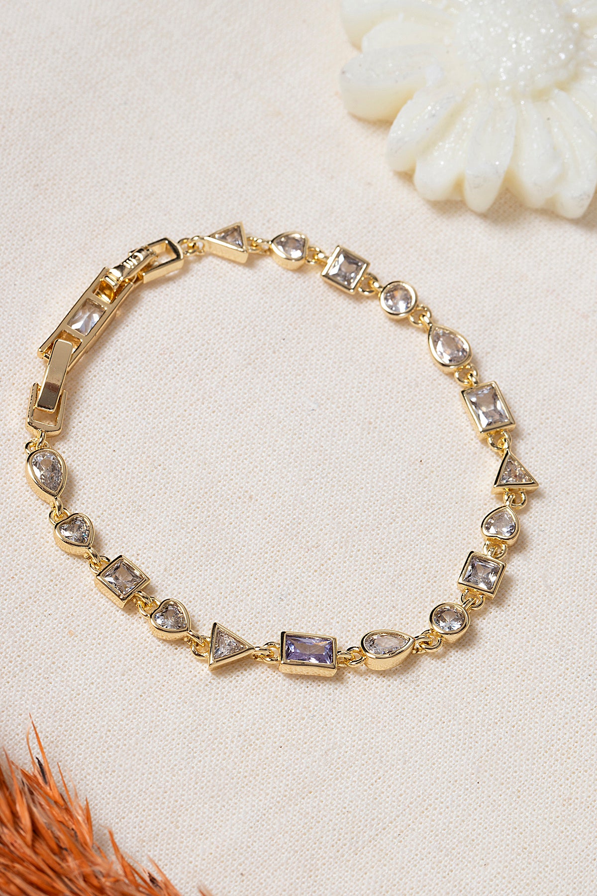 Kadın Zirkon Taşlı Tasarım 14K Gold Kaplama Bileklik
